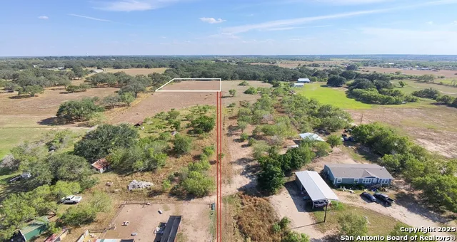 TBD County Road 665 Devine, TX 78016