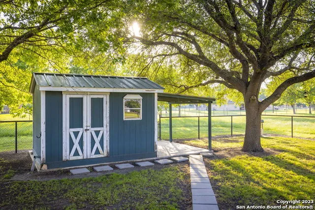 1940 Lower Seguin Rd Marion, TX 78124