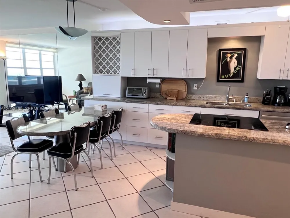 100 Lincoln Rd #542 Miami Beach, FL 33139