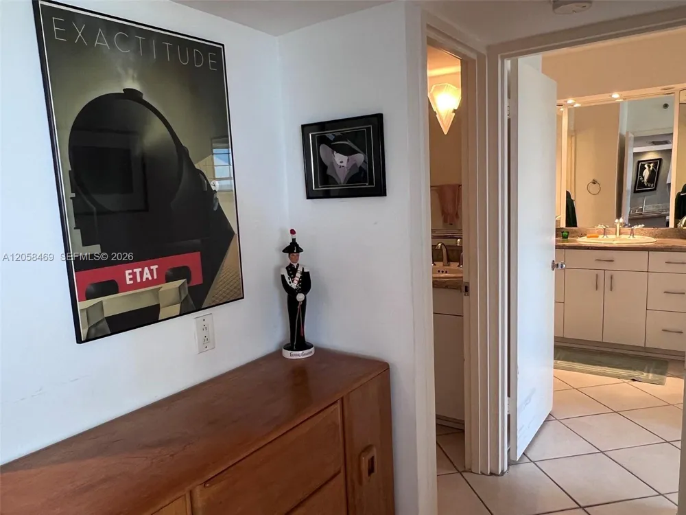 100 Lincoln Rd #542 Miami Beach, FL 33139