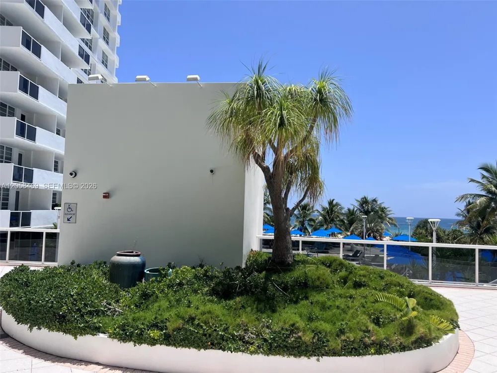 100 Lincoln Rd #542 Miami Beach, FL 33139