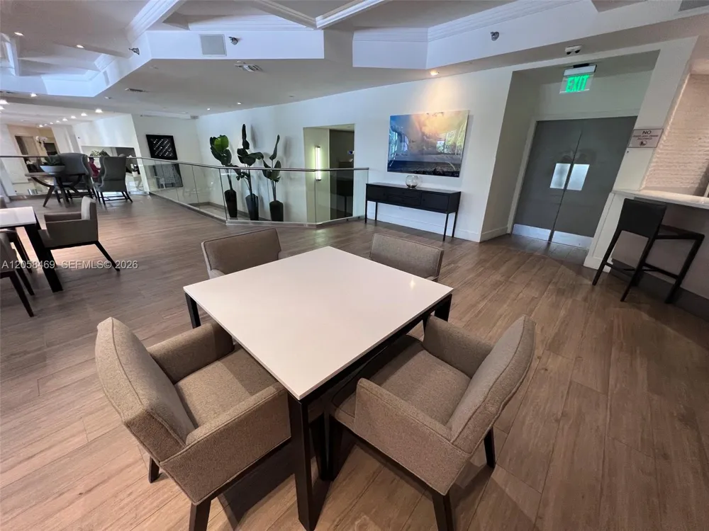 100 Lincoln Rd #542 Miami Beach, FL 33139