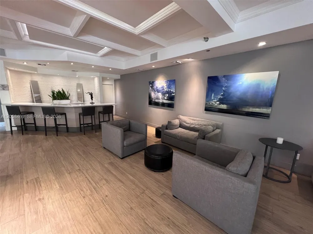 100 Lincoln Rd #542 Miami Beach, FL 33139