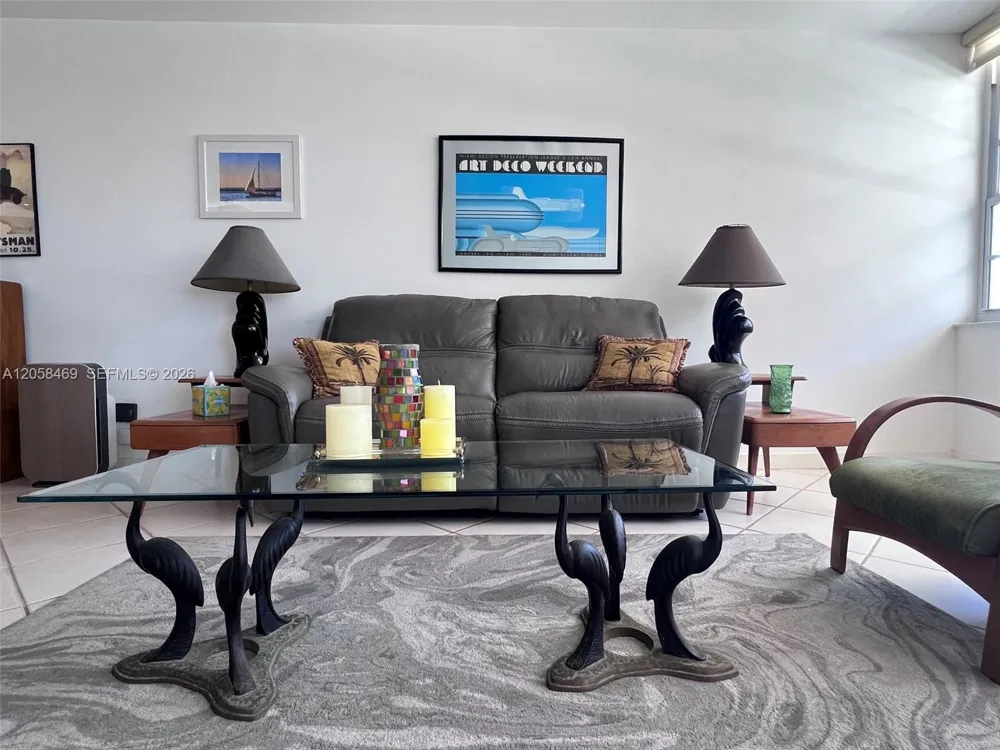 100 Lincoln Rd #542 Miami Beach, FL 33139