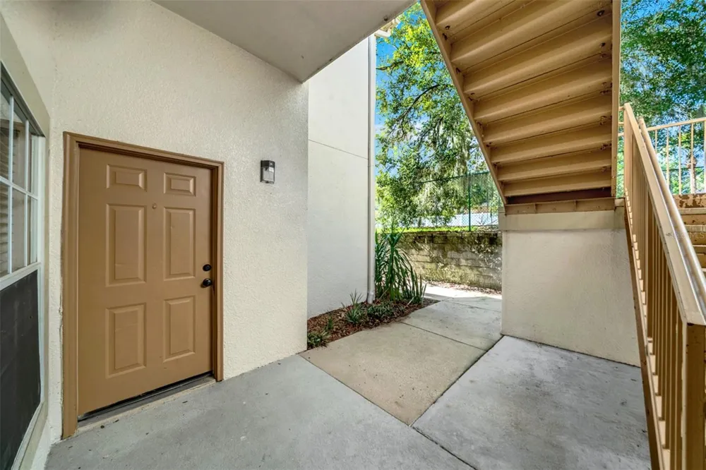970 SPRING GARDEN AVENUE #212 Deland, FL 32720