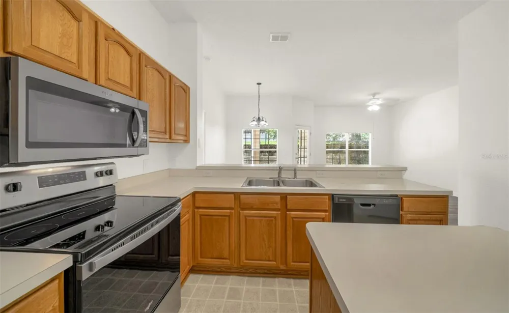 970 SPRING GARDEN AVENUE #212 Deland, FL 32720
