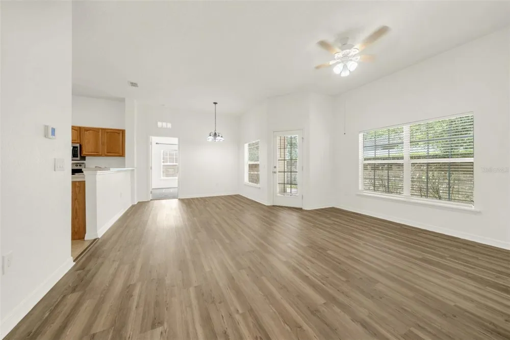970 SPRING GARDEN AVENUE #212 Deland, FL 32720