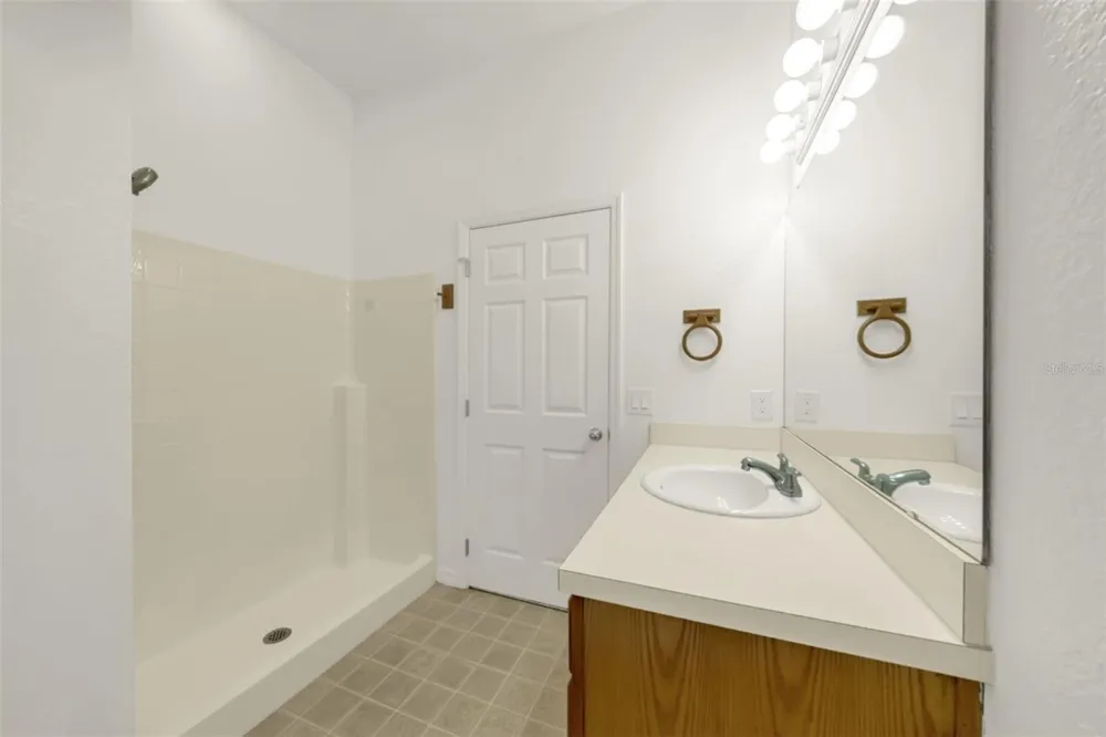 970 SPRING GARDEN AVENUE #212 Deland, FL 32720