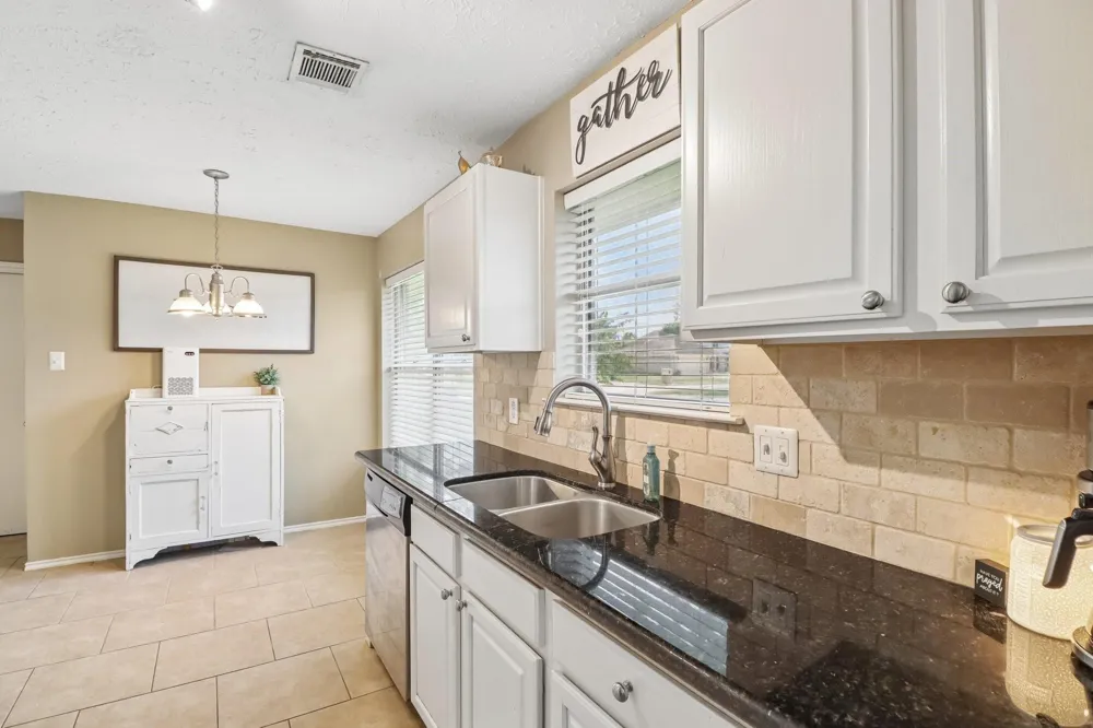 1505 Roosevelt Drive Deer Park, TX 77536