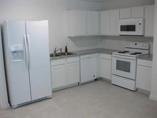 24617 Pools Creek Way Way Huntsville, TX 77320