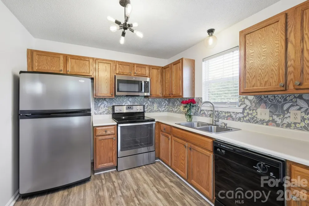 2705 Deermouse Way Hendersonville, NC 28792