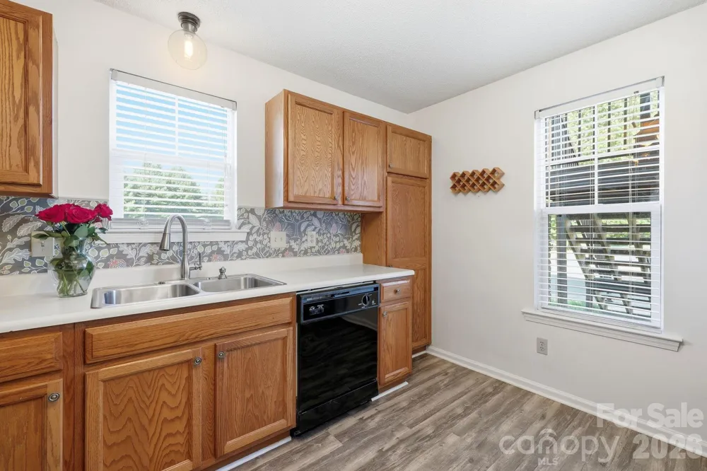 2705 Deermouse Way Hendersonville, NC 28792