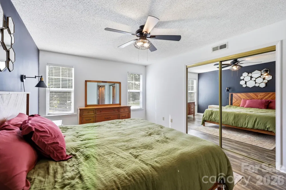 2705 Deermouse Way Hendersonville, NC 28792