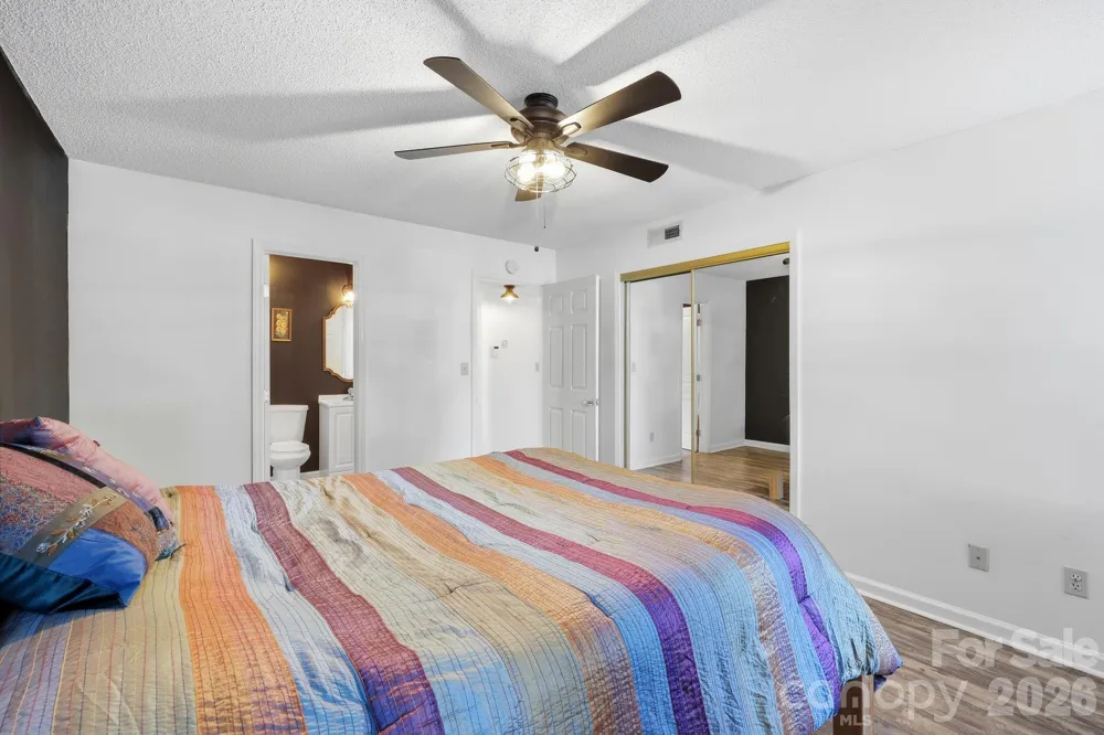 2705 Deermouse Way Hendersonville, NC 28792