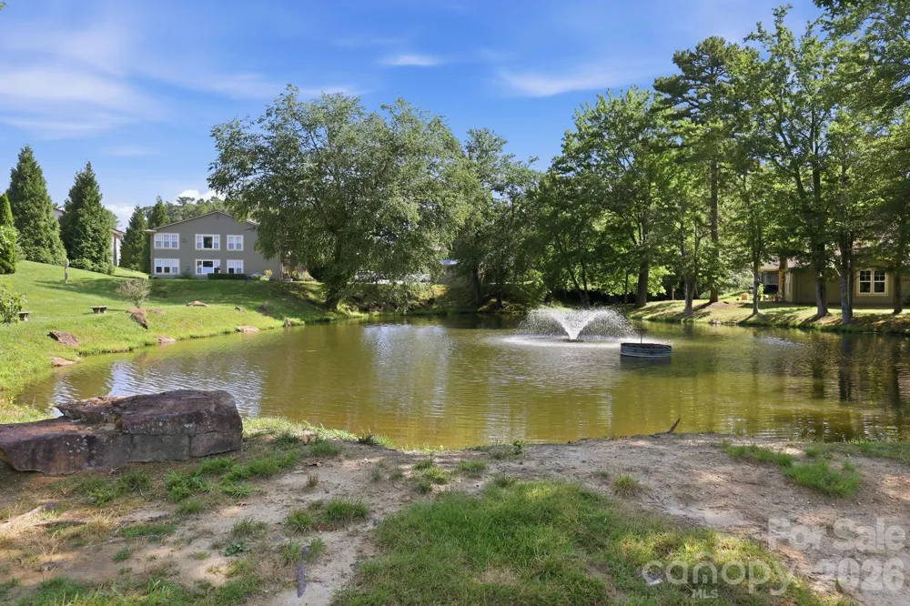 2705 Deermouse Way Hendersonville, NC 28792