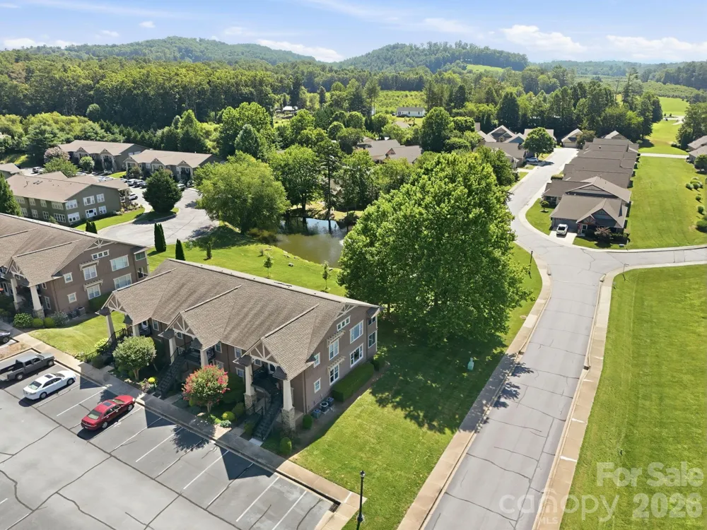 2705 Deermouse Way Hendersonville, NC 28792