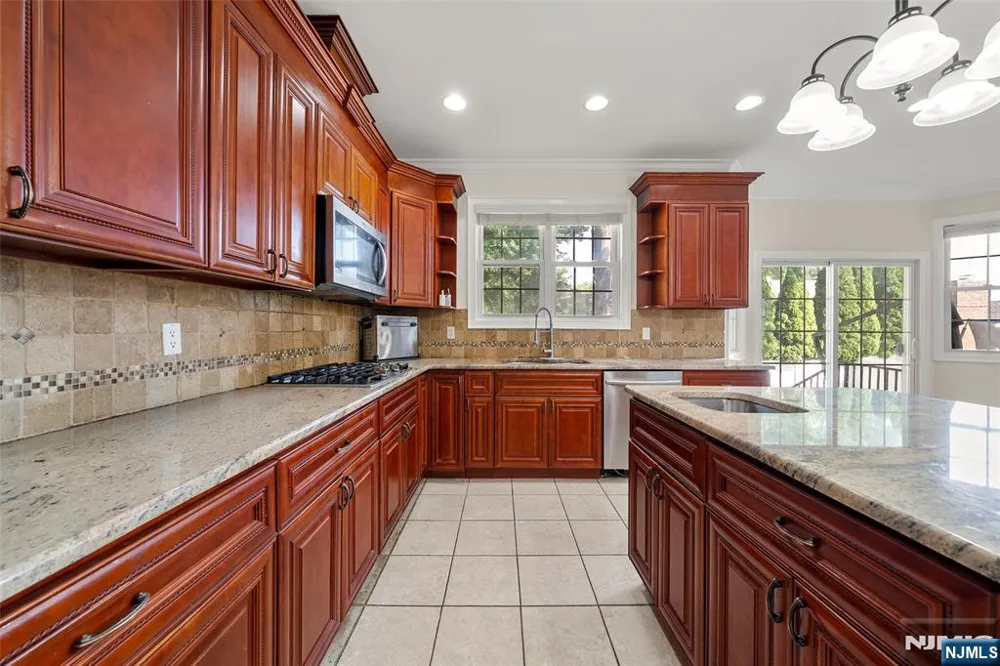 216 Washington Street Northvale, NJ 07647