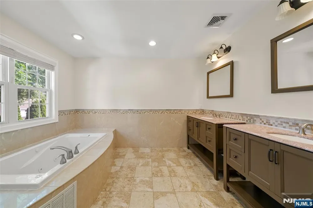 216 Washington Street Northvale, NJ 07647