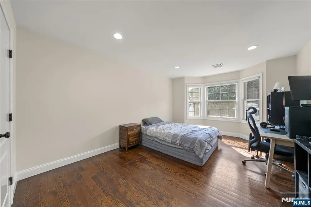 216 Washington Street Northvale, NJ 07647
