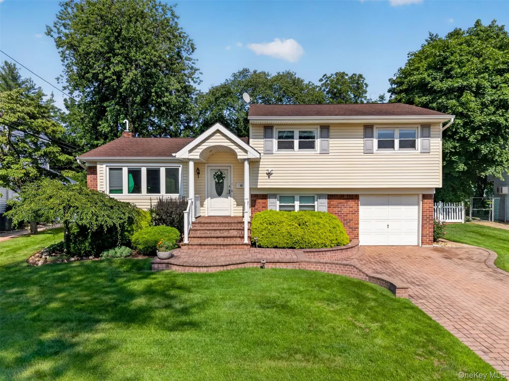 50 Sylvia Lane Plainview, NY 11803