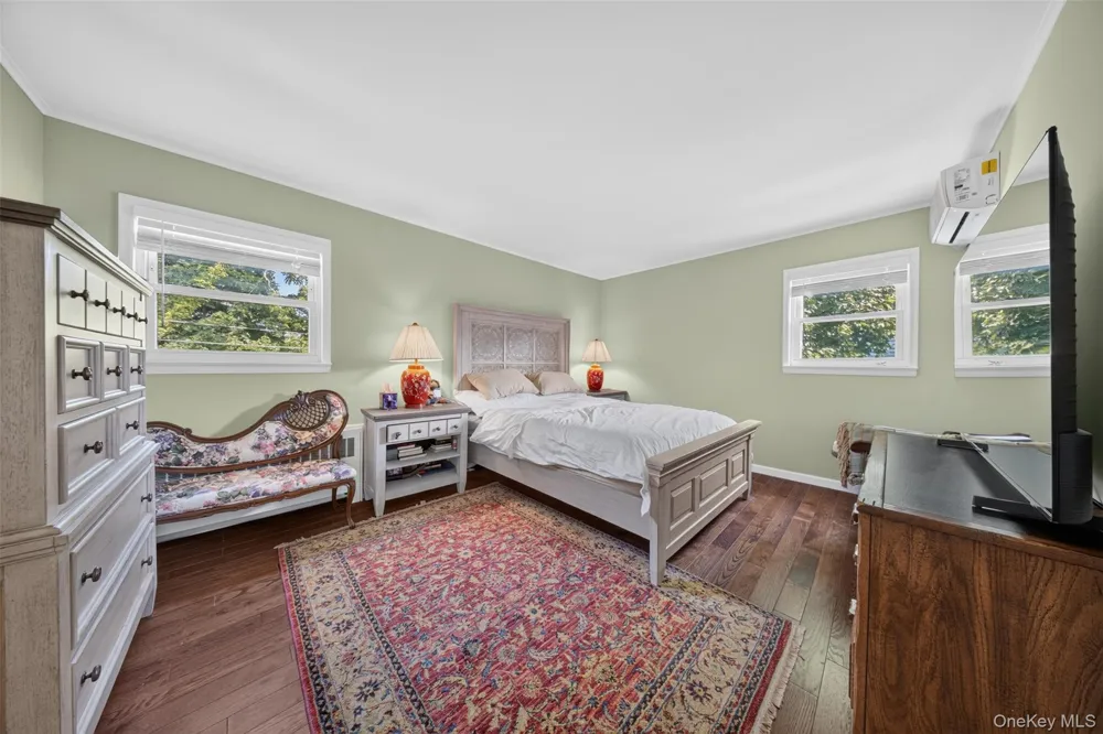 50 Sylvia Lane Plainview, NY 11803