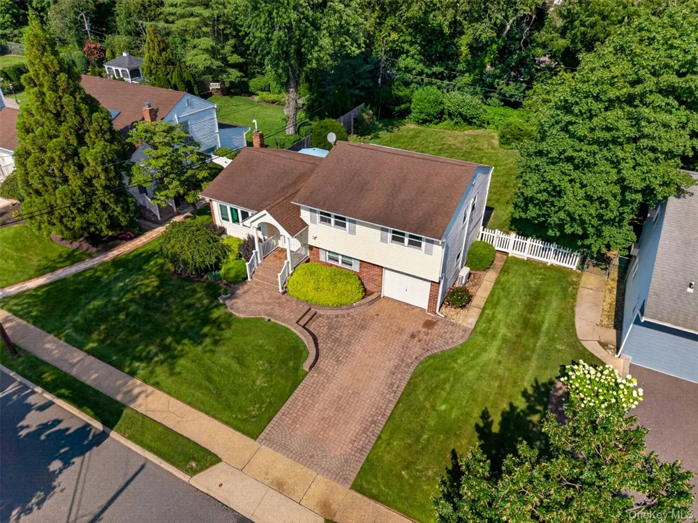 50 Sylvia Lane Plainview, NY 11803