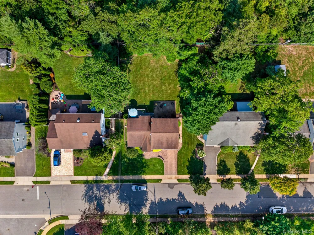 50 Sylvia Lane Plainview, NY 11803