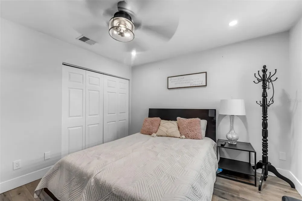 14932 SW 89TH ST Miami, FL 33196