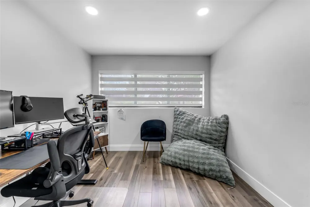 14932 SW 89TH ST Miami, FL 33196