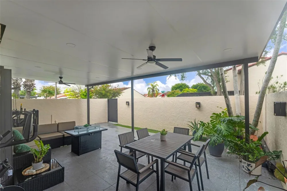 14932 SW 89TH ST Miami, FL 33196