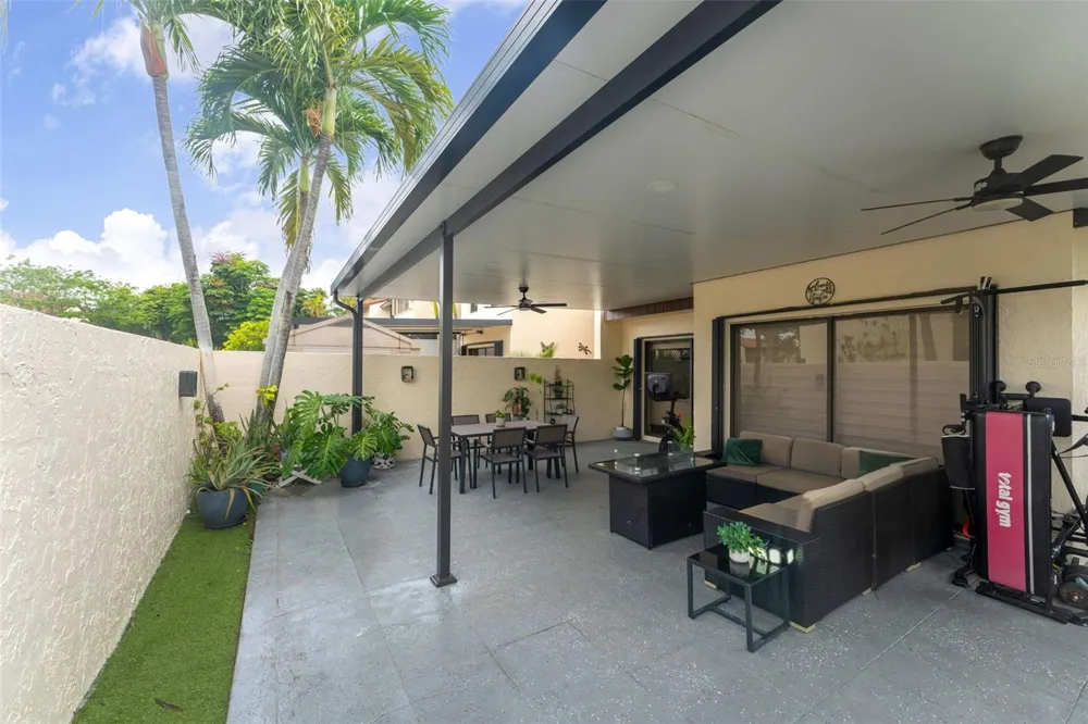 14932 SW 89TH ST Miami, FL 33196