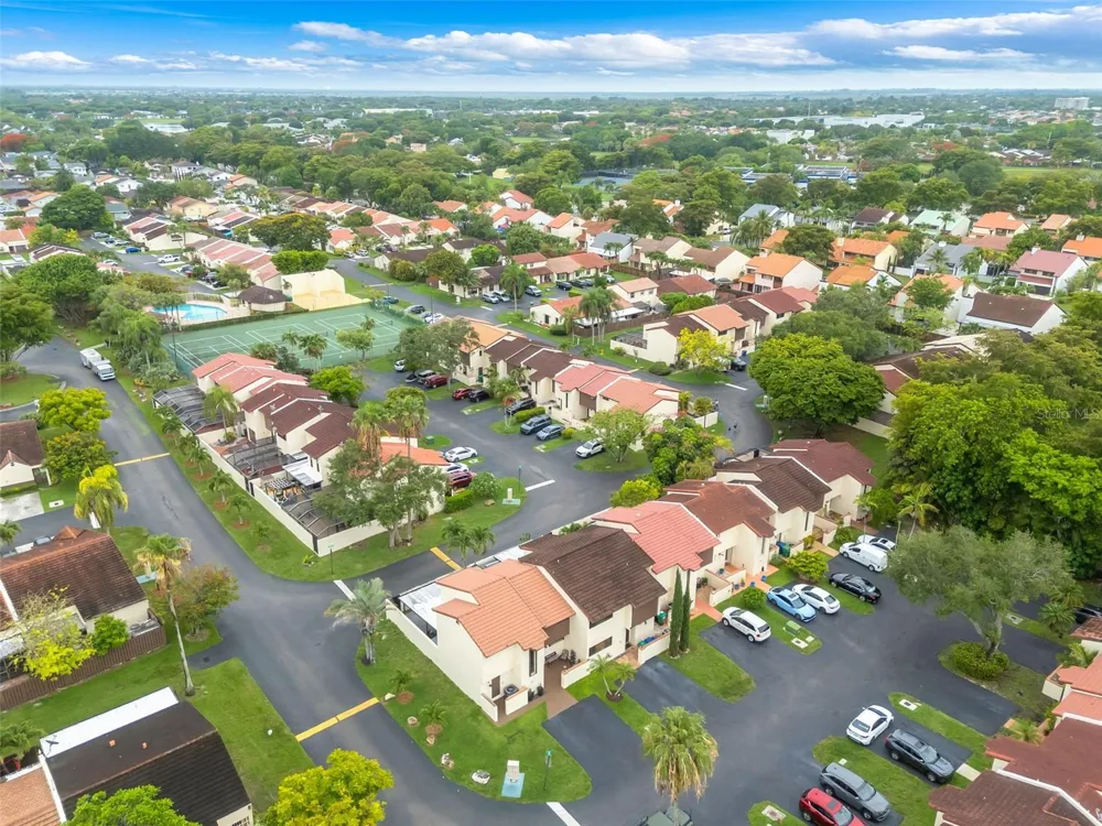 14932 SW 89TH ST Miami, FL 33196