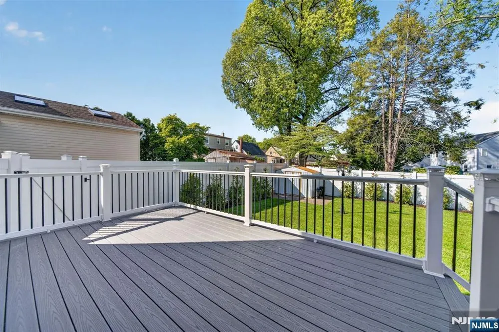 110 Central Avenue Rochelle Park, NJ 07662