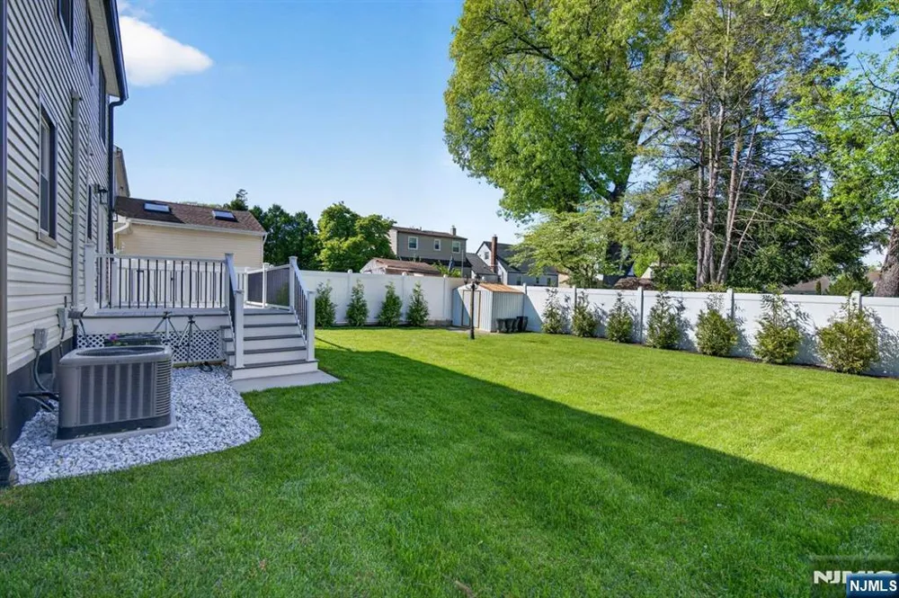 110 Central Avenue Rochelle Park, NJ 07662