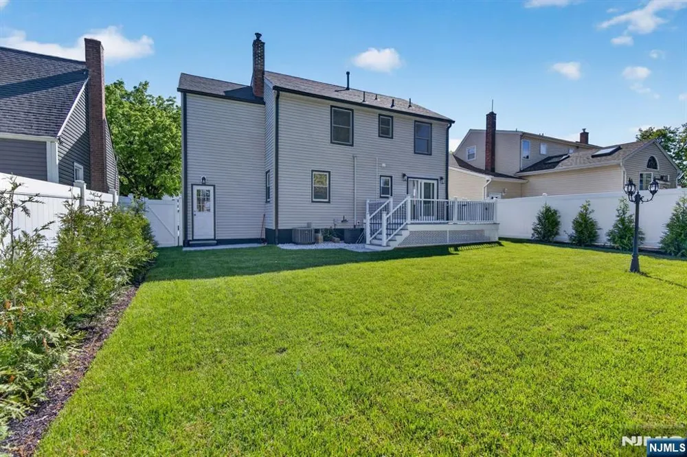 110 Central Avenue Rochelle Park, NJ 07662