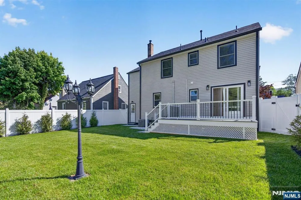 110 Central Avenue Rochelle Park, NJ 07662
