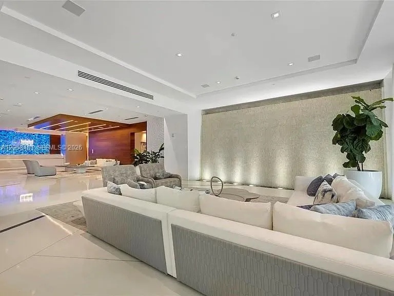 300 Sunny Isles Blvd #4-802 Sunny Isles Beach, FL 33160
