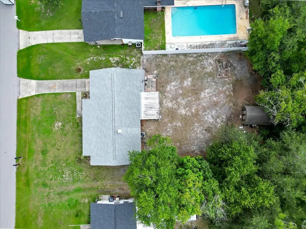 5810 DRIFTWOOD DRIVE Lakeland, FL 33809