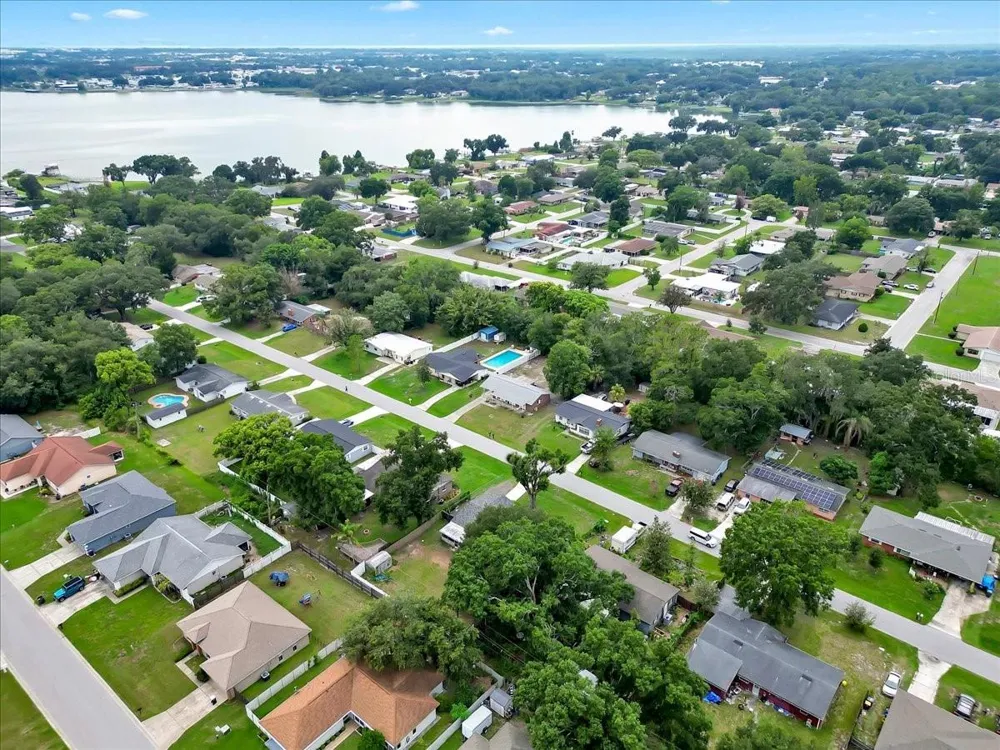 5810 DRIFTWOOD DRIVE Lakeland, FL 33809