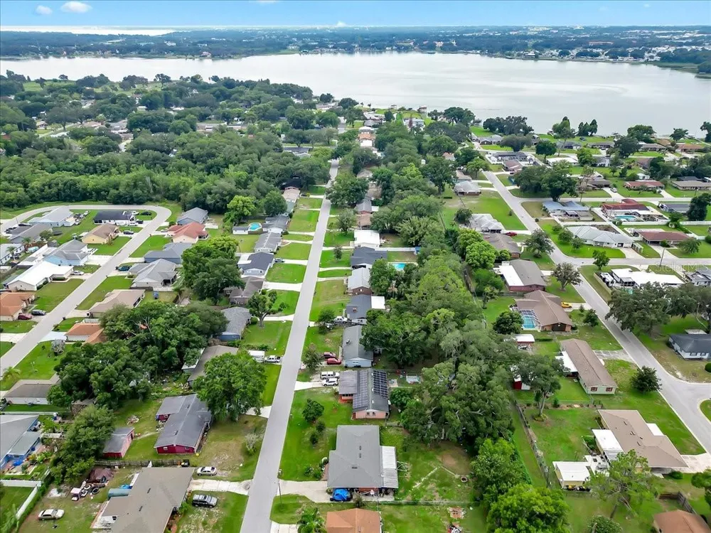 5810 DRIFTWOOD DRIVE Lakeland, FL 33809