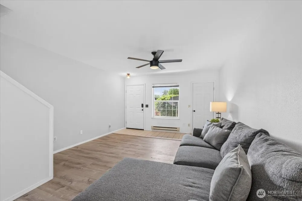 9809 132nd Street Court E #B Puyallup, WA 98373