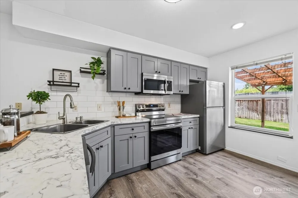 9809 132nd Street Court E #B Puyallup, WA 98373