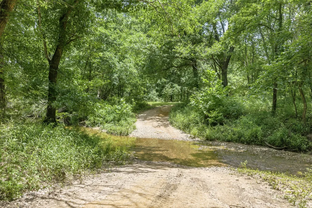 2474 S Log Cabin Tishomingo, OK 73460