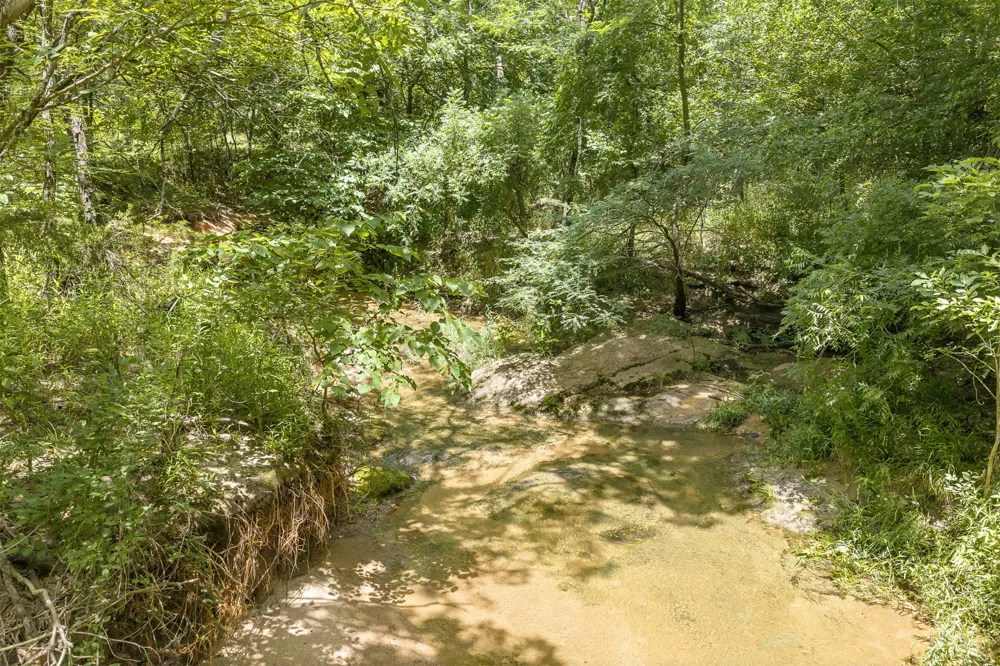 2474 S Log Cabin Tishomingo, OK 73460