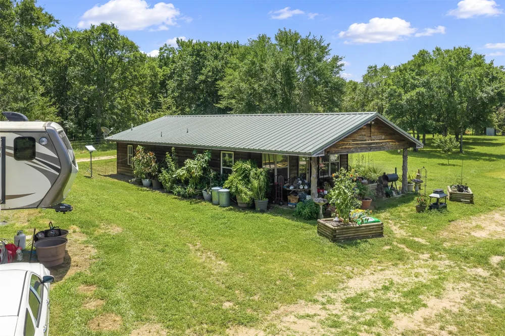 2474 S Log Cabin Tishomingo, OK 73460