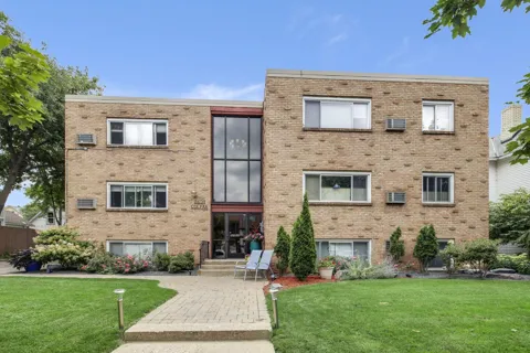 2639 Colfax Avenue S #104
