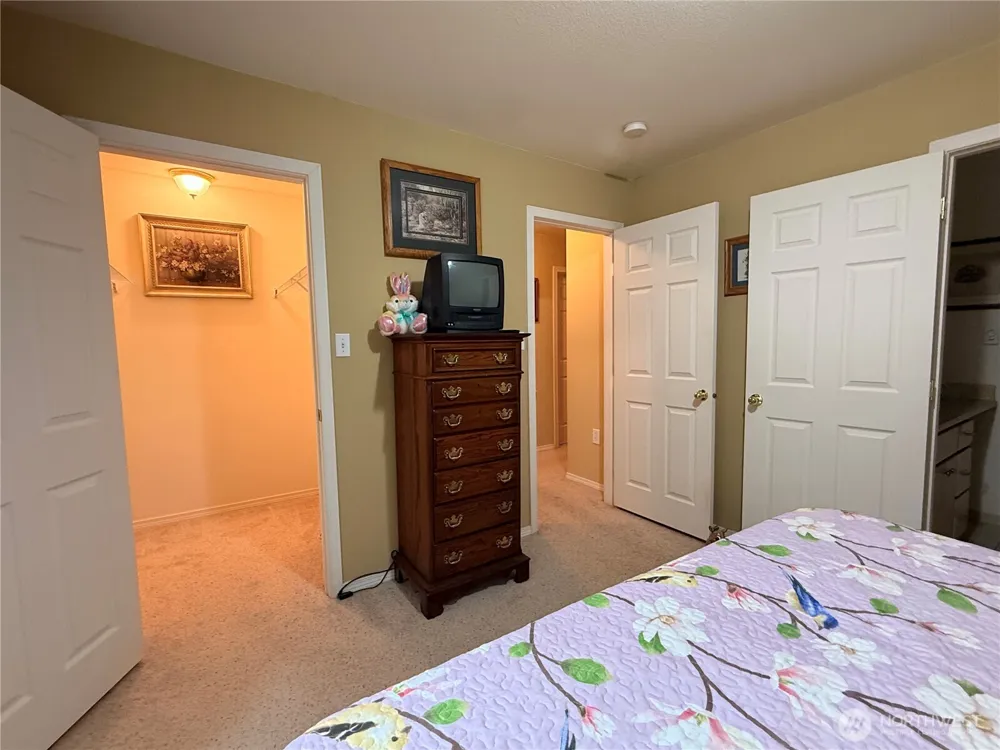 367 S Wynoochee Drive Ocean Shores, WA 98569