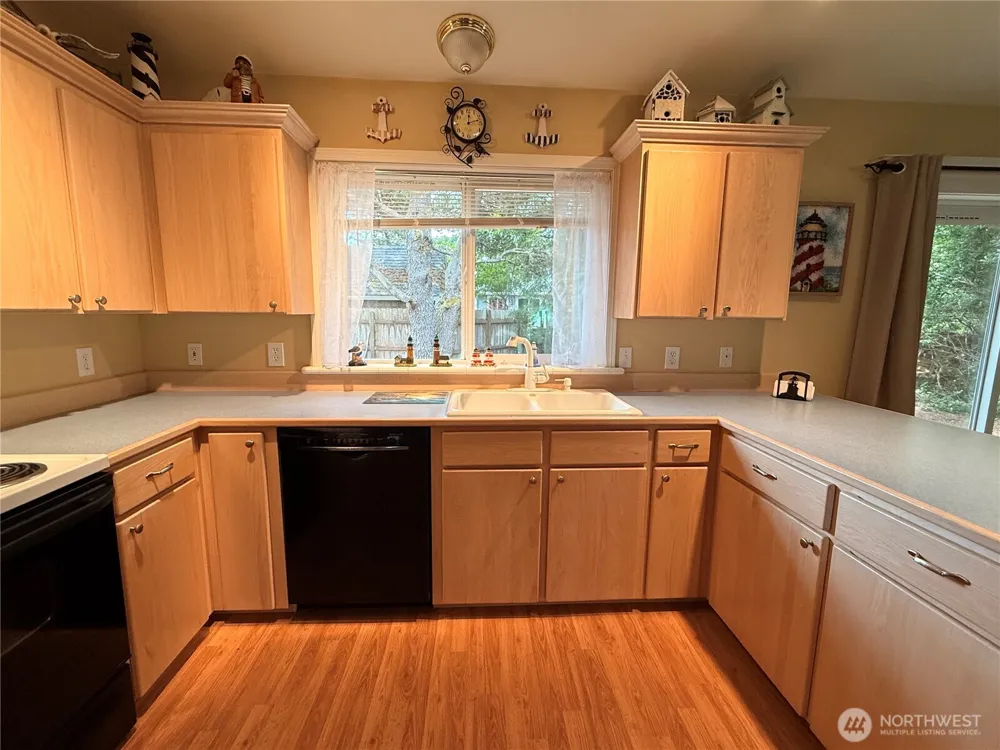 367 S Wynoochee Drive Ocean Shores, WA 98569