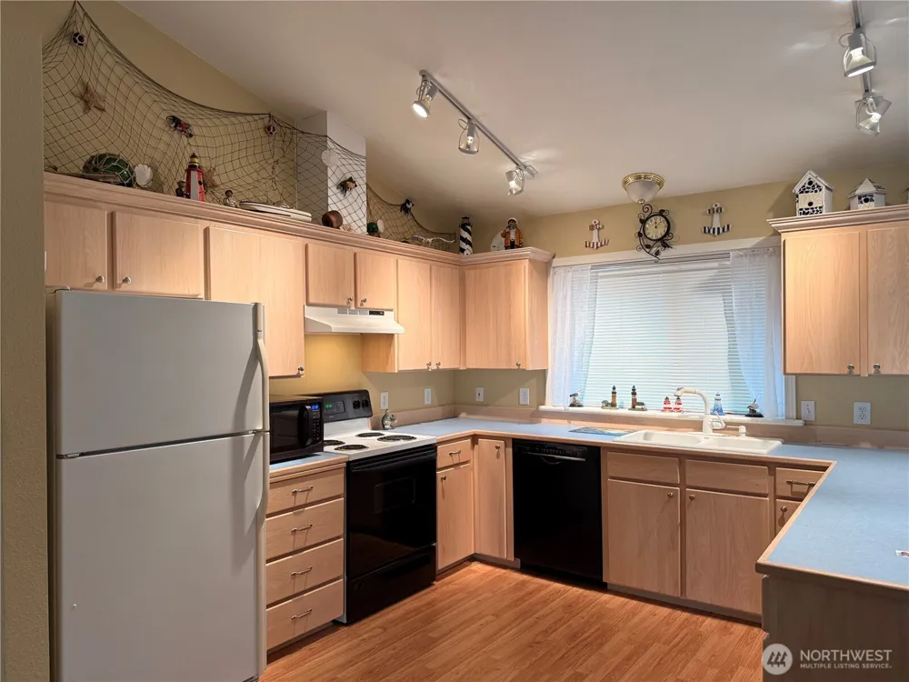 367 S Wynoochee Drive Ocean Shores, WA 98569