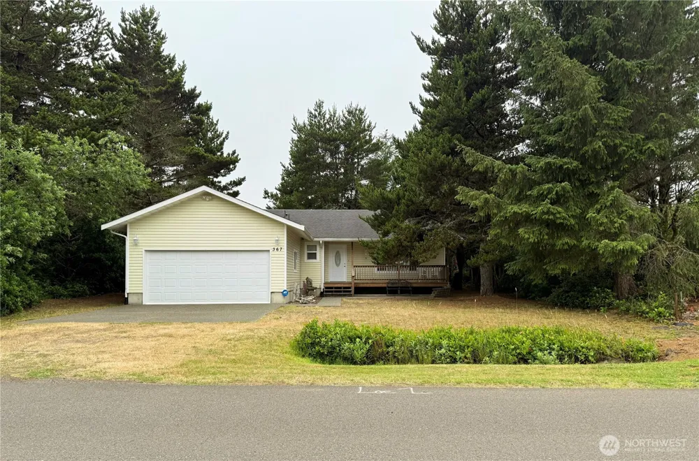 367 S Wynoochee Drive Ocean Shores, WA 98569